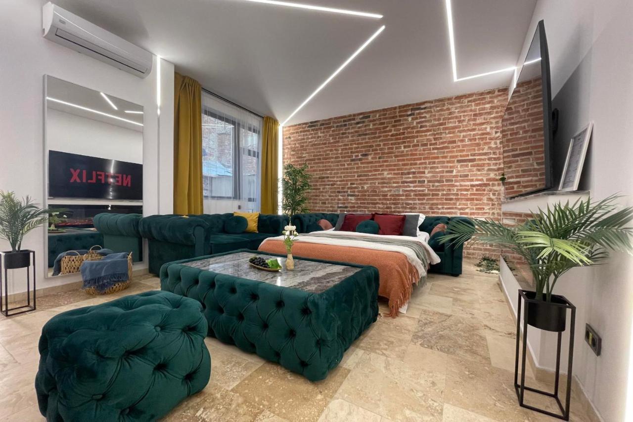 Luxury Living: Smart 2Br Apartment At Unirii Square Bukurešť Exteriér fotografie