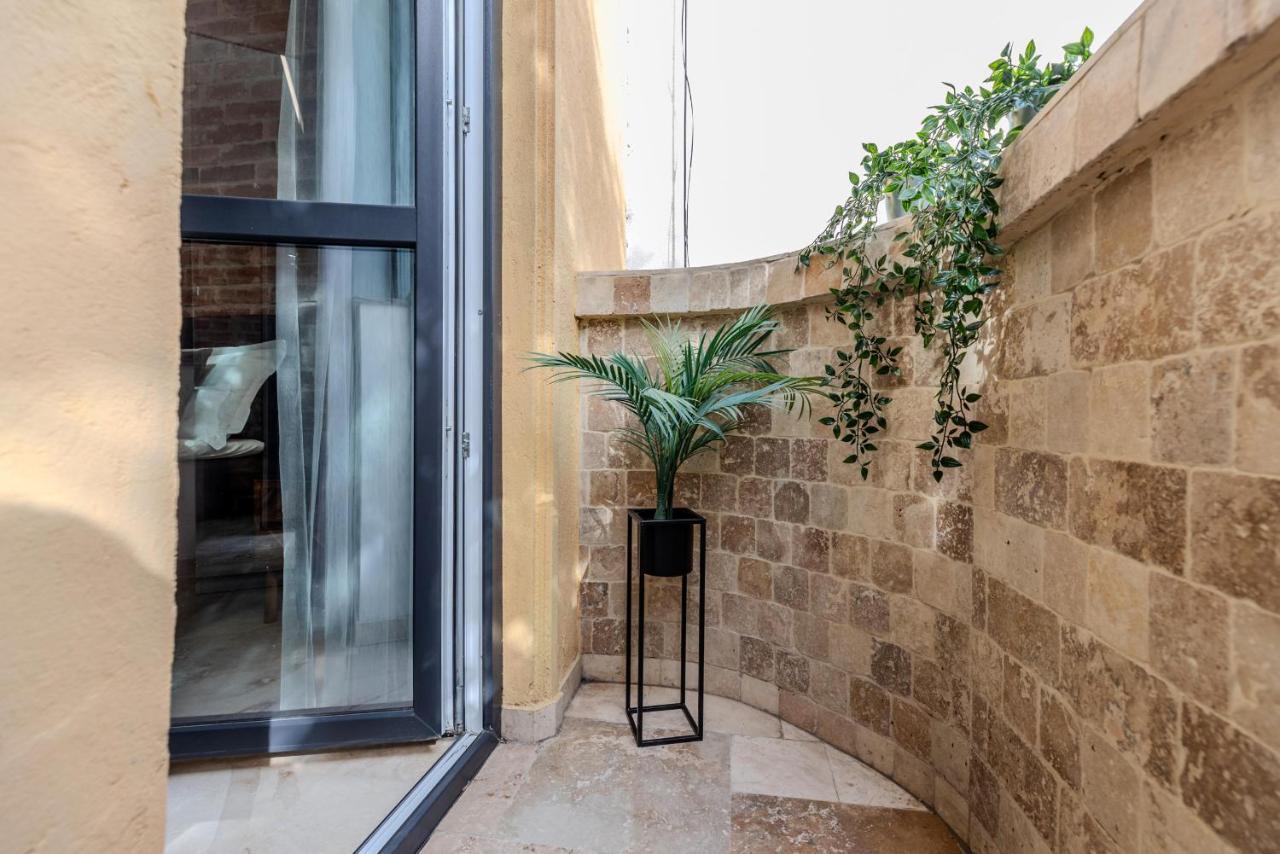 Luxury Living: Smart 2Br Apartment At Unirii Square Bukurešť Exteriér fotografie