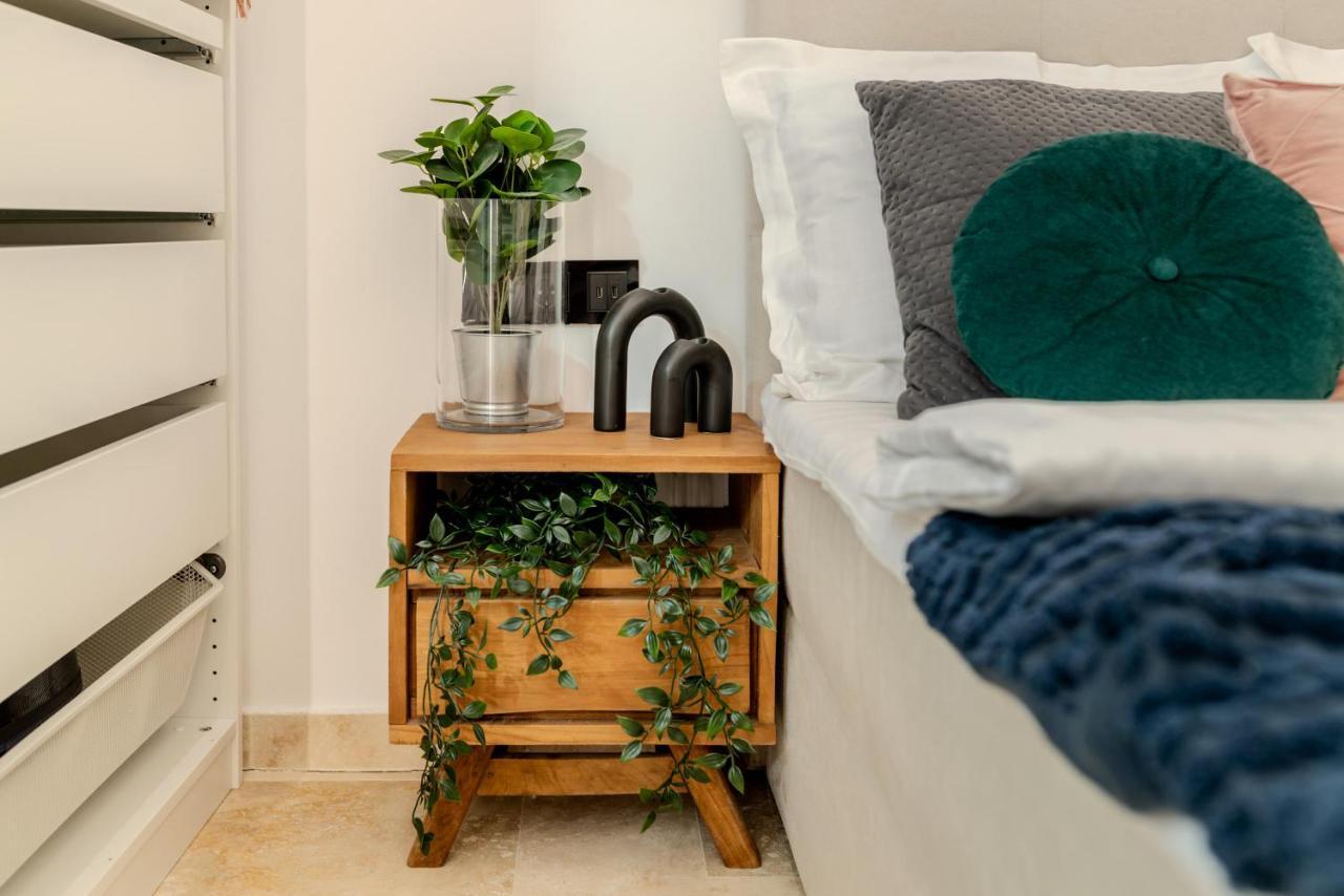 Luxury Living: Smart 2Br Apartment At Unirii Square Bukurešť Exteriér fotografie