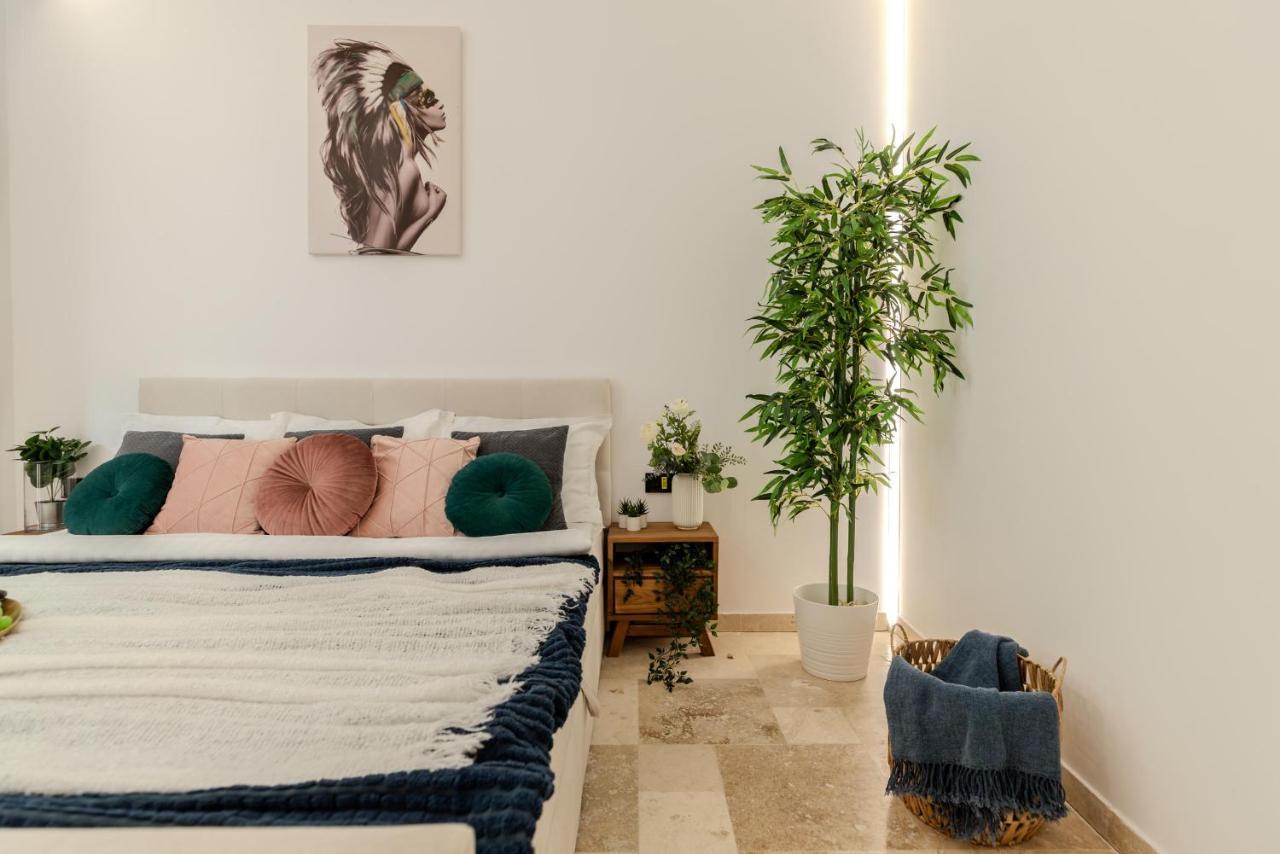 Luxury Living: Smart 2Br Apartment At Unirii Square Bukurešť Exteriér fotografie