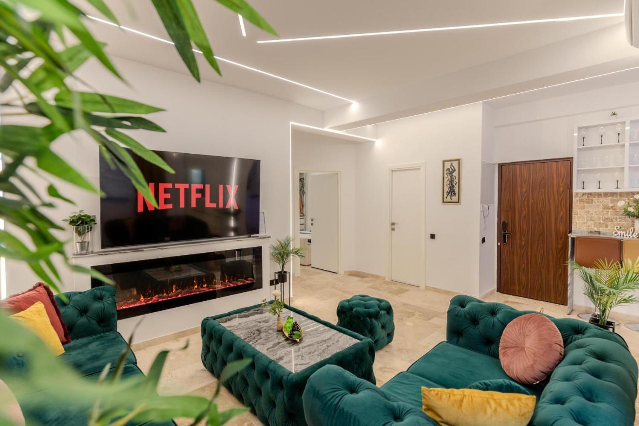 Luxury Living: Smart 2Br Apartment At Unirii Square Bukurešť Exteriér fotografie