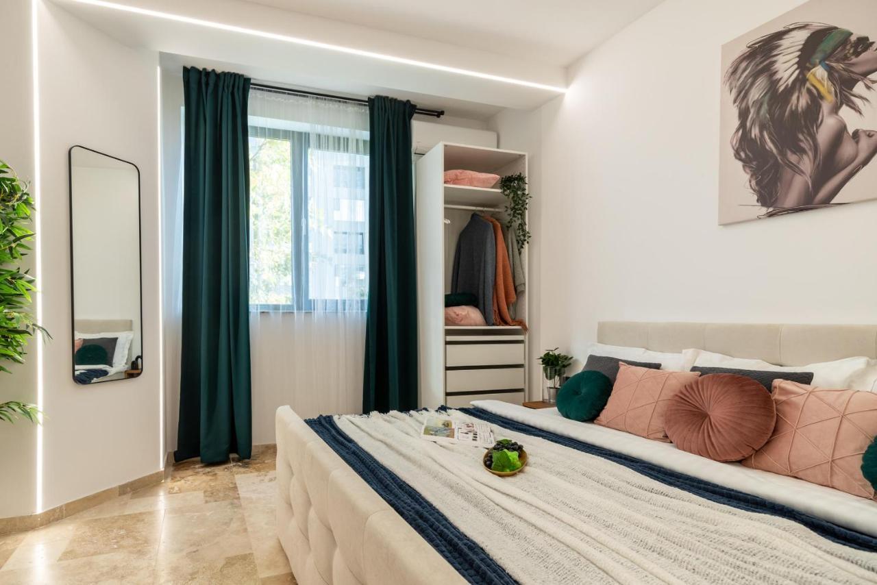 Luxury Living: Smart 2Br Apartment At Unirii Square Bukurešť Exteriér fotografie