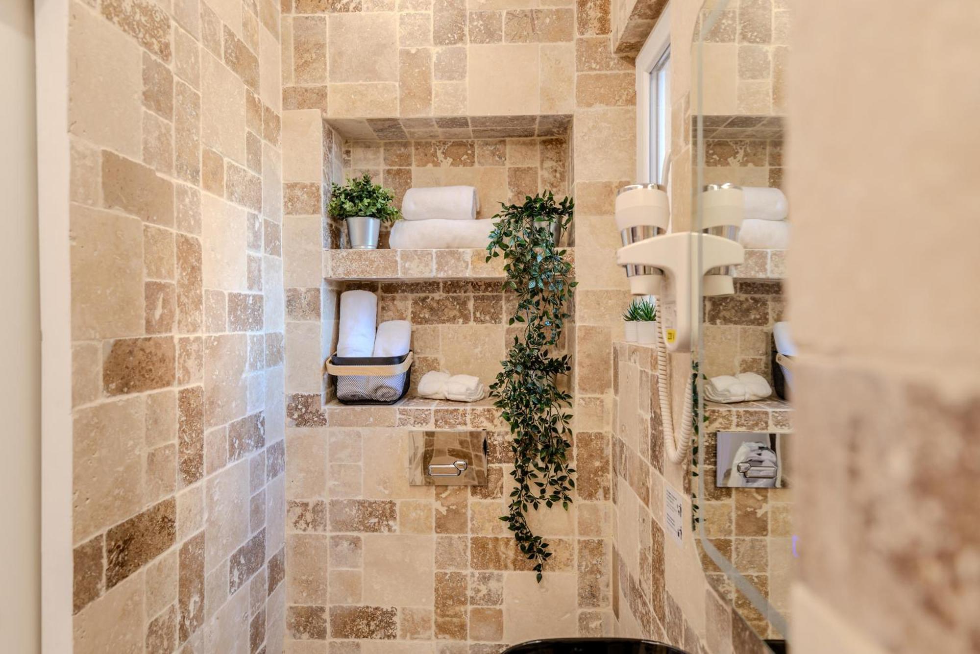 Luxury Living: Smart 2Br Apartment At Unirii Square Bukurešť Exteriér fotografie